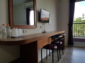 Standard Twin Room | Free WiFi