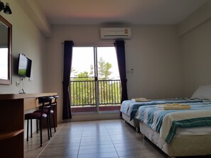 Standard Twin Room | Free WiFi - Boonthavon Maejo Hotel (San Sai)