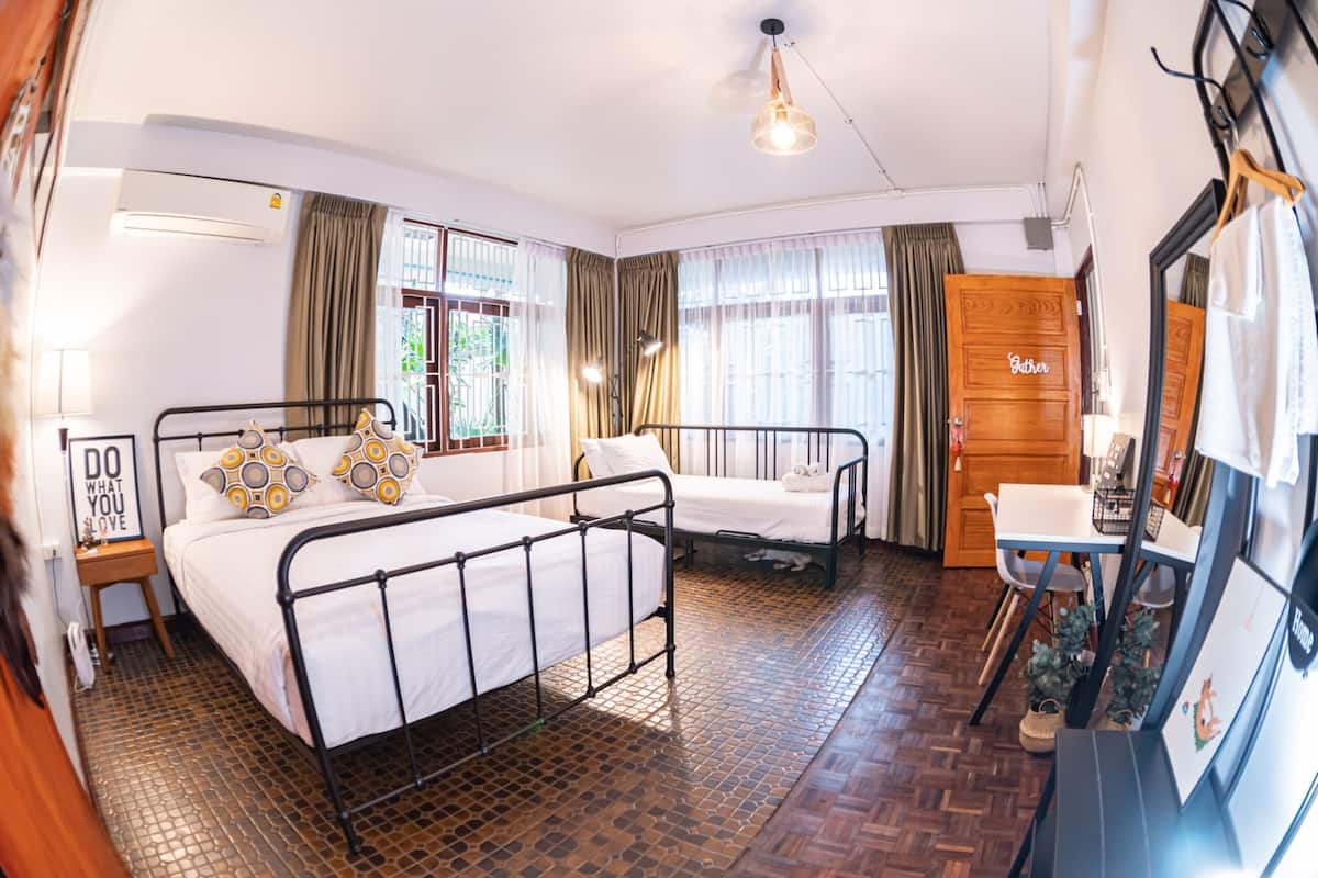 Triple Room No Balcony | 1 bedroom, desk, free WiFi, bed sheets