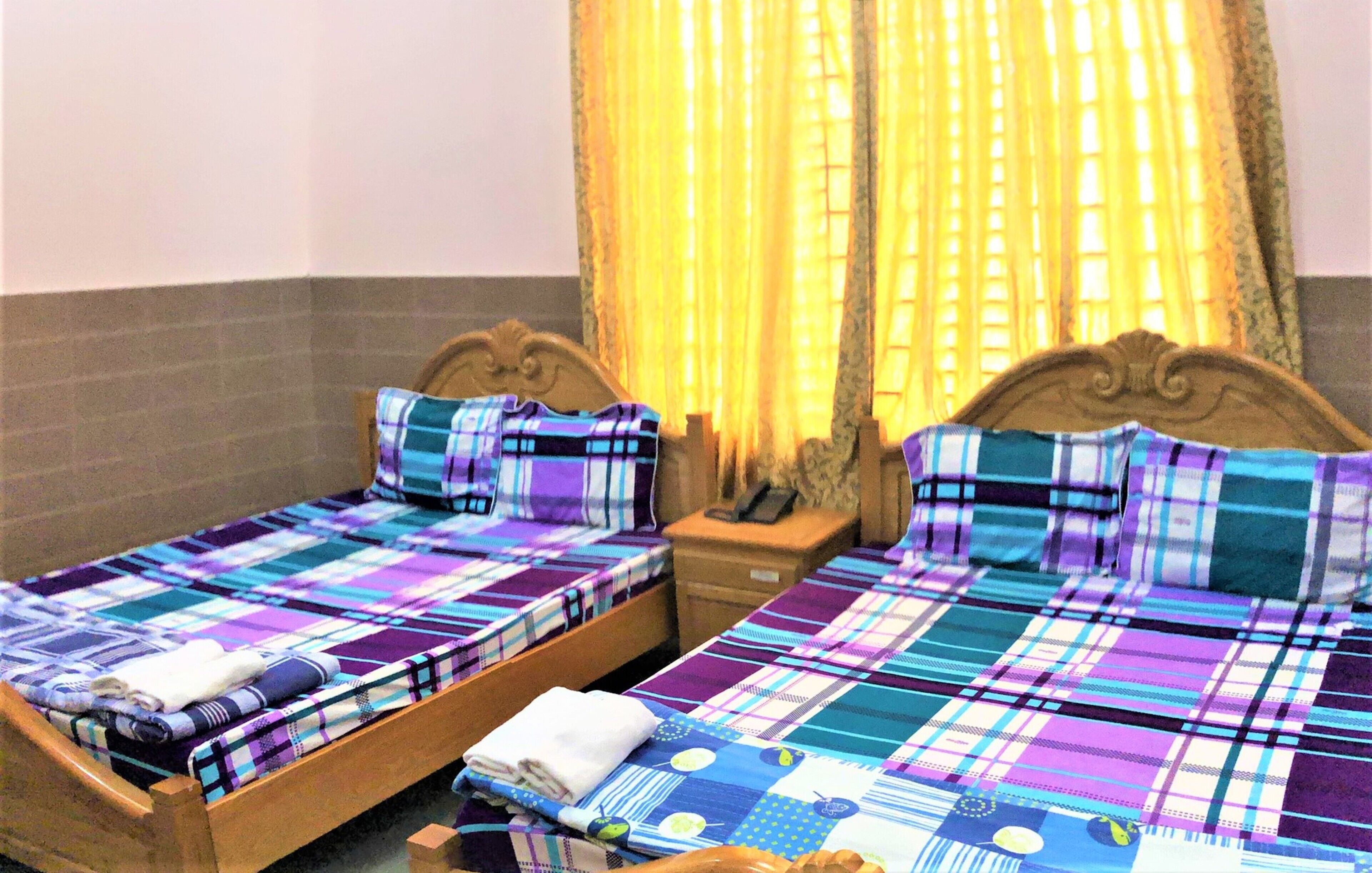 Quadruple Room | Desk, free WiFi, bed sheets