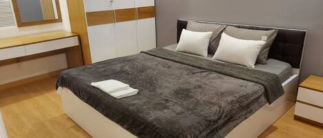 Superior Double Room | In-room safe, desk, iron/ironing board, free WiFi