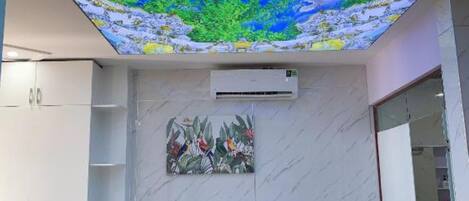 Desk, free WiFi, bed sheets