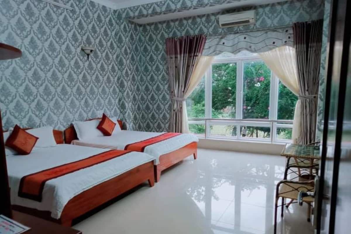 Quadruple Room | Desk, free WiFi, bed sheets