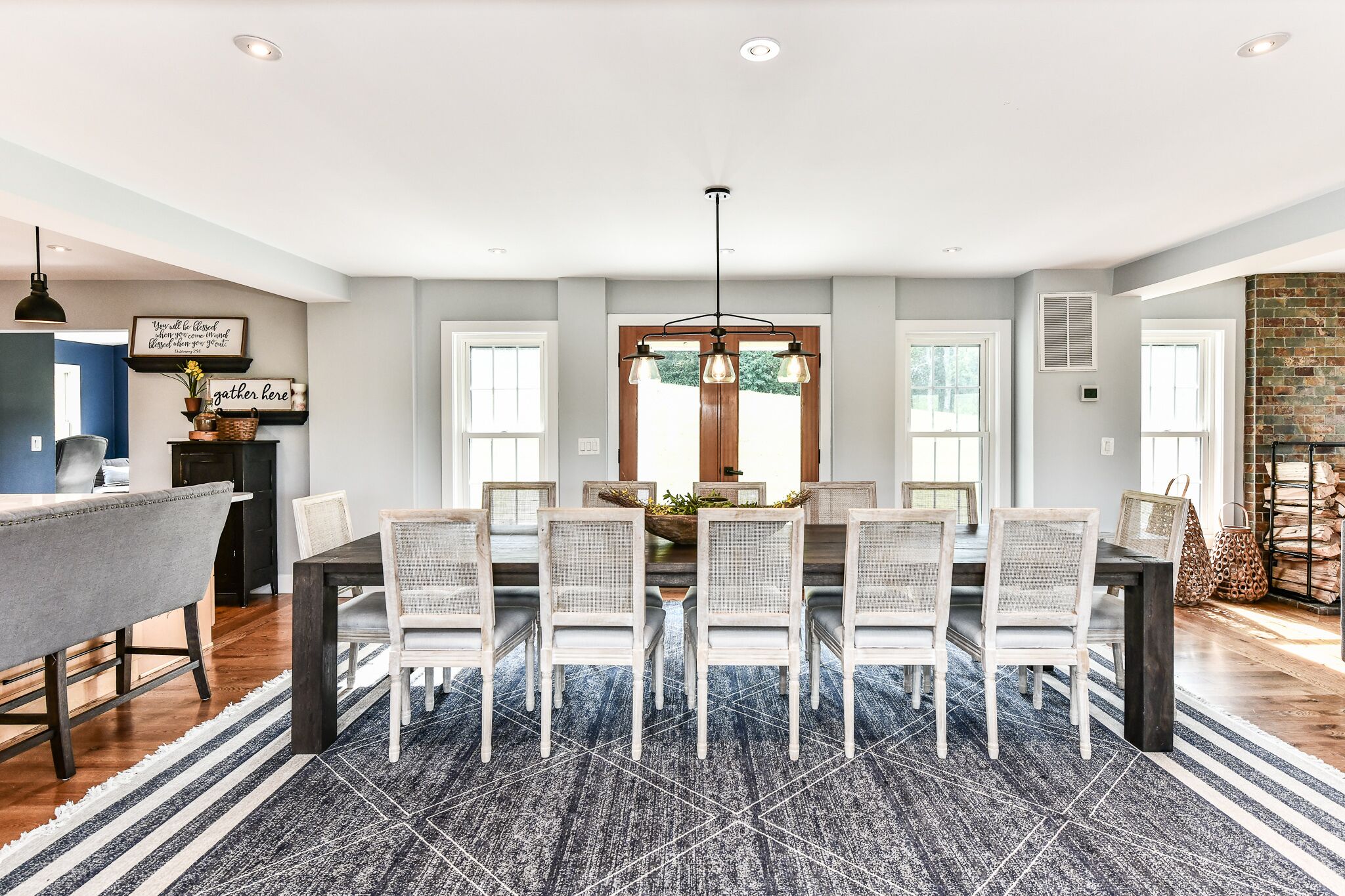 Trinity Farm Manor: Private Lake Retreat and Soccer Arena