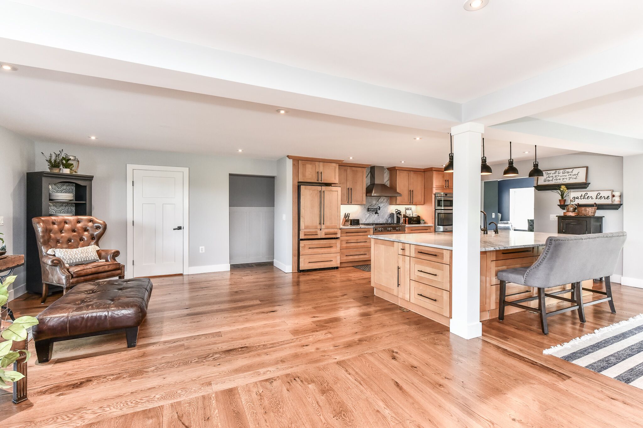 Trinity Farm Manor: Private Lake Retreat and Soccer Arena