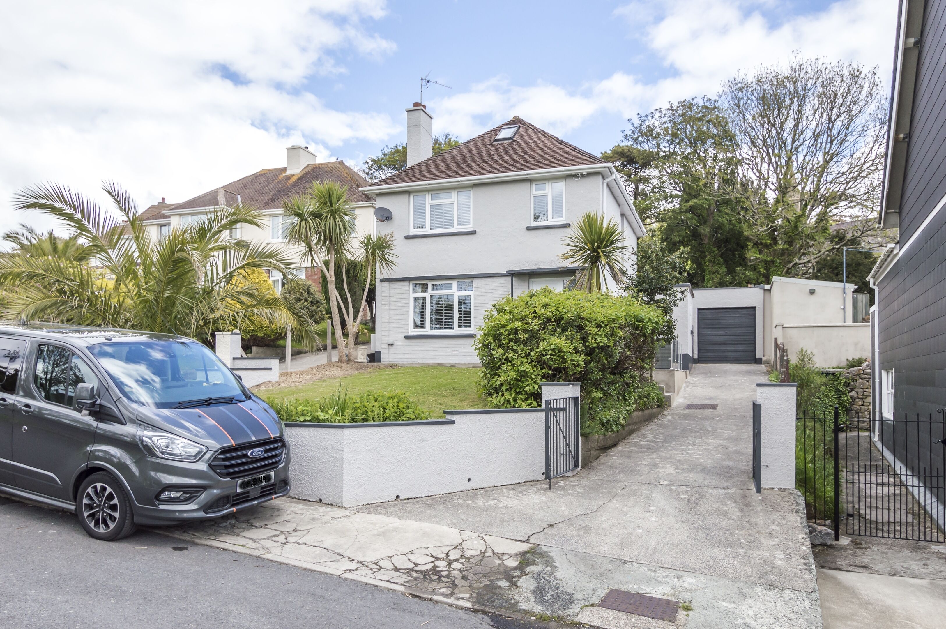 Mayfield House - 4 Bedroom House - Tenby