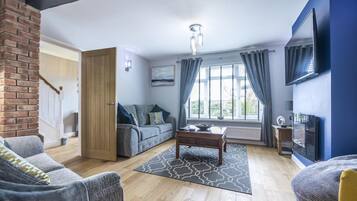 House (4 Bedrooms) | Floor plan
