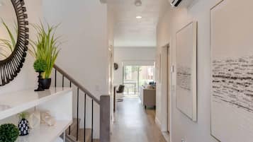 Townhome, 5 Bedrooms | Interior