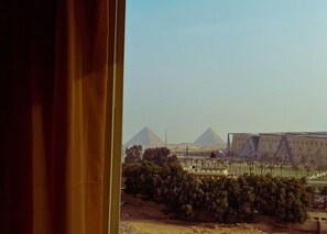 View from property - Deluxe Studio with amazing Pyramids view (Giza)
