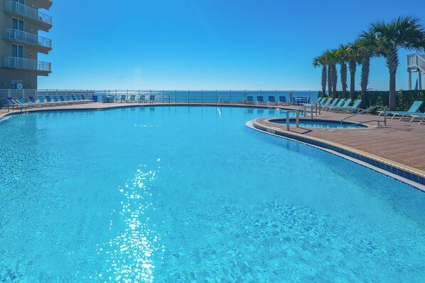 Inomhuspool och uppvärmd pool