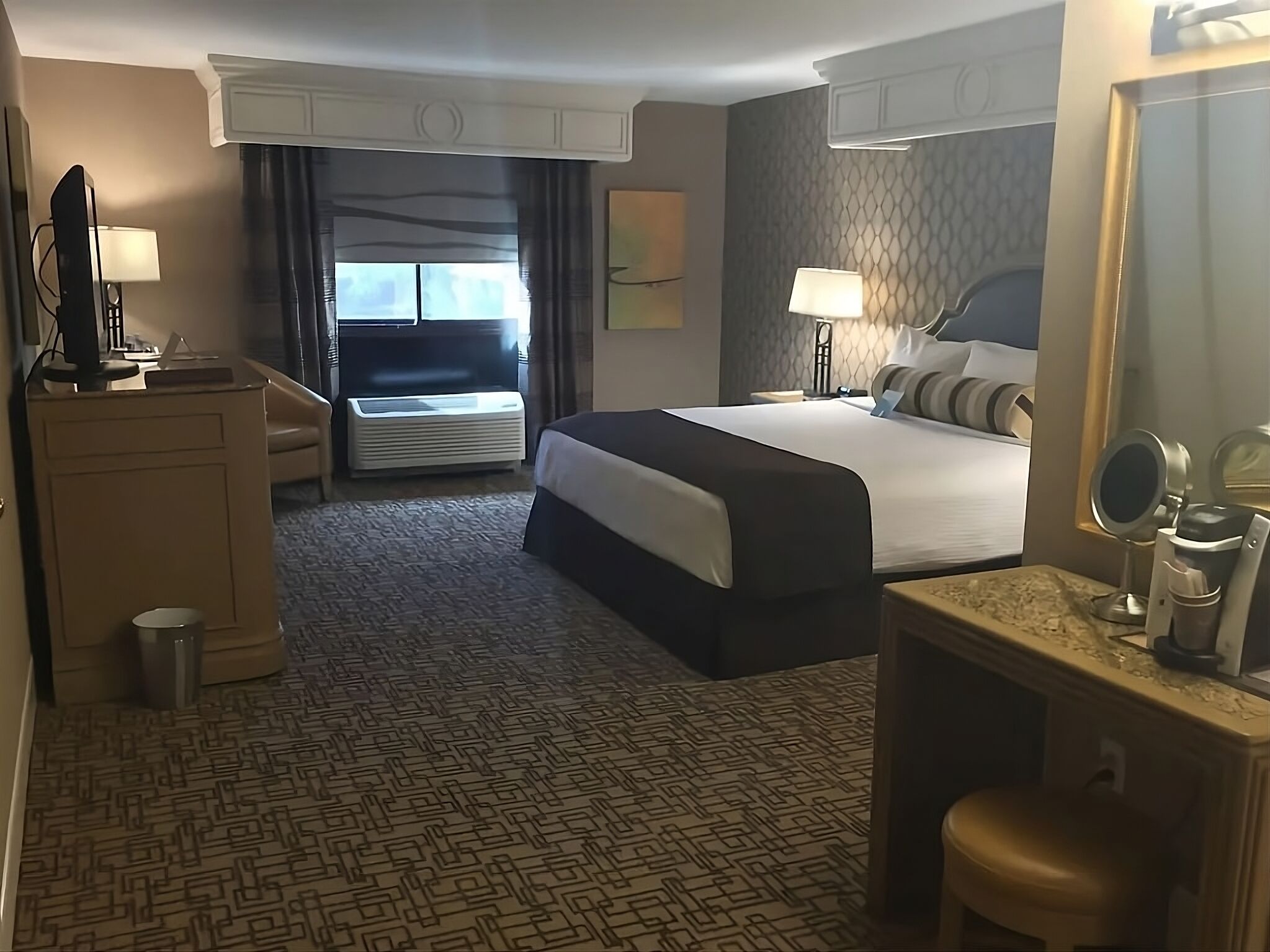 Carson Tower - Deluxe King Accommodation at Golden Nugget Las Vegas