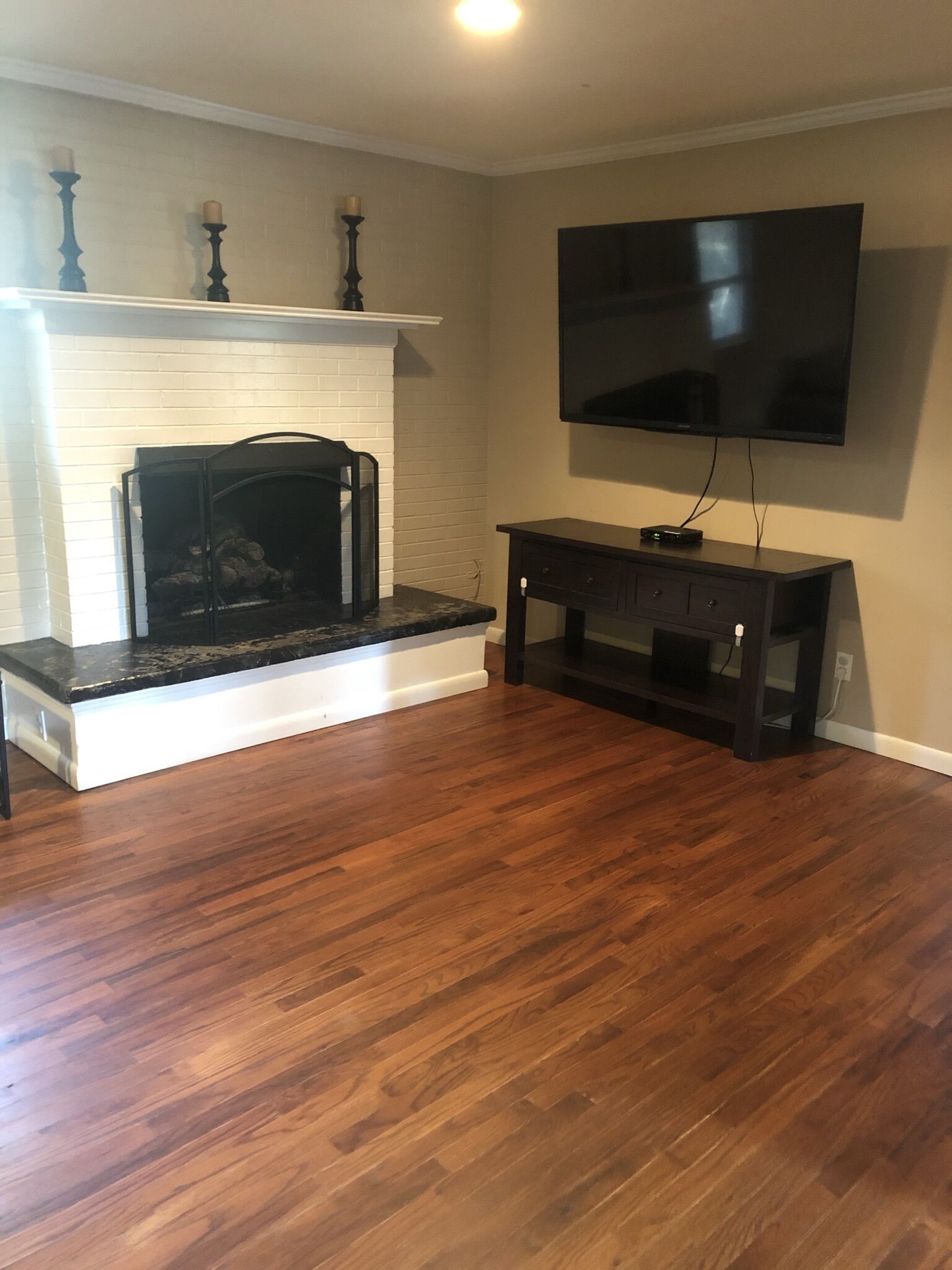 Beautiful Home Minutes away from Waterfalls and Biking Park PETS WELCOME!