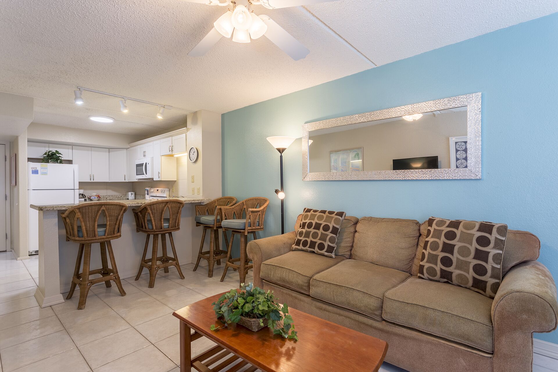 Gulfview II 611 - Homely and love-worn;Premier location;Near beach