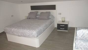 2 slaapkamers, een strijkplank/strijkijzer, gratis wifi