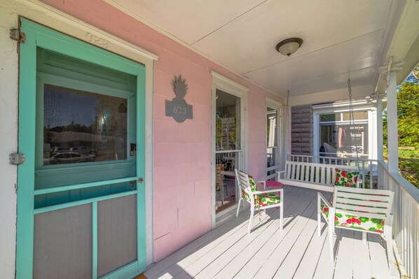 Terrace/patio - Fun in the Sun Home with Game Shed, Near Beach (Cape Charles)
