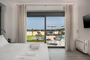 2 chambres, fer et planche à repasser, lit de bébé portatif