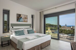 2 chambres, fer et planche à repasser, lit de bébé portatif