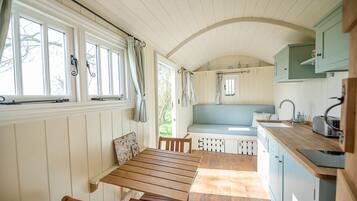 Oven, stovetop, cookware/dishes/utensils, dining tables