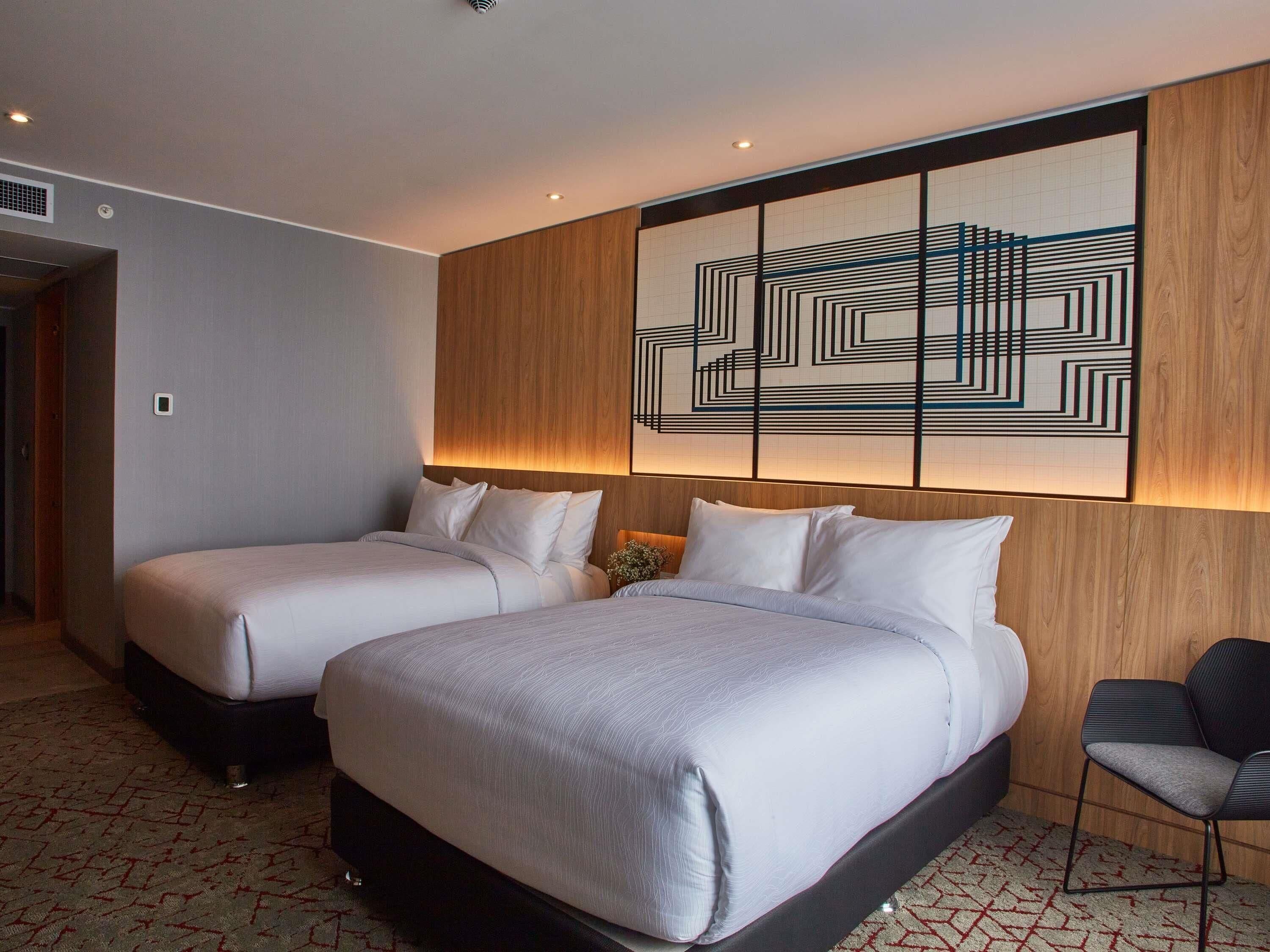 Allergitestet sengetøy, minibar, safe på rommet og skrivebord