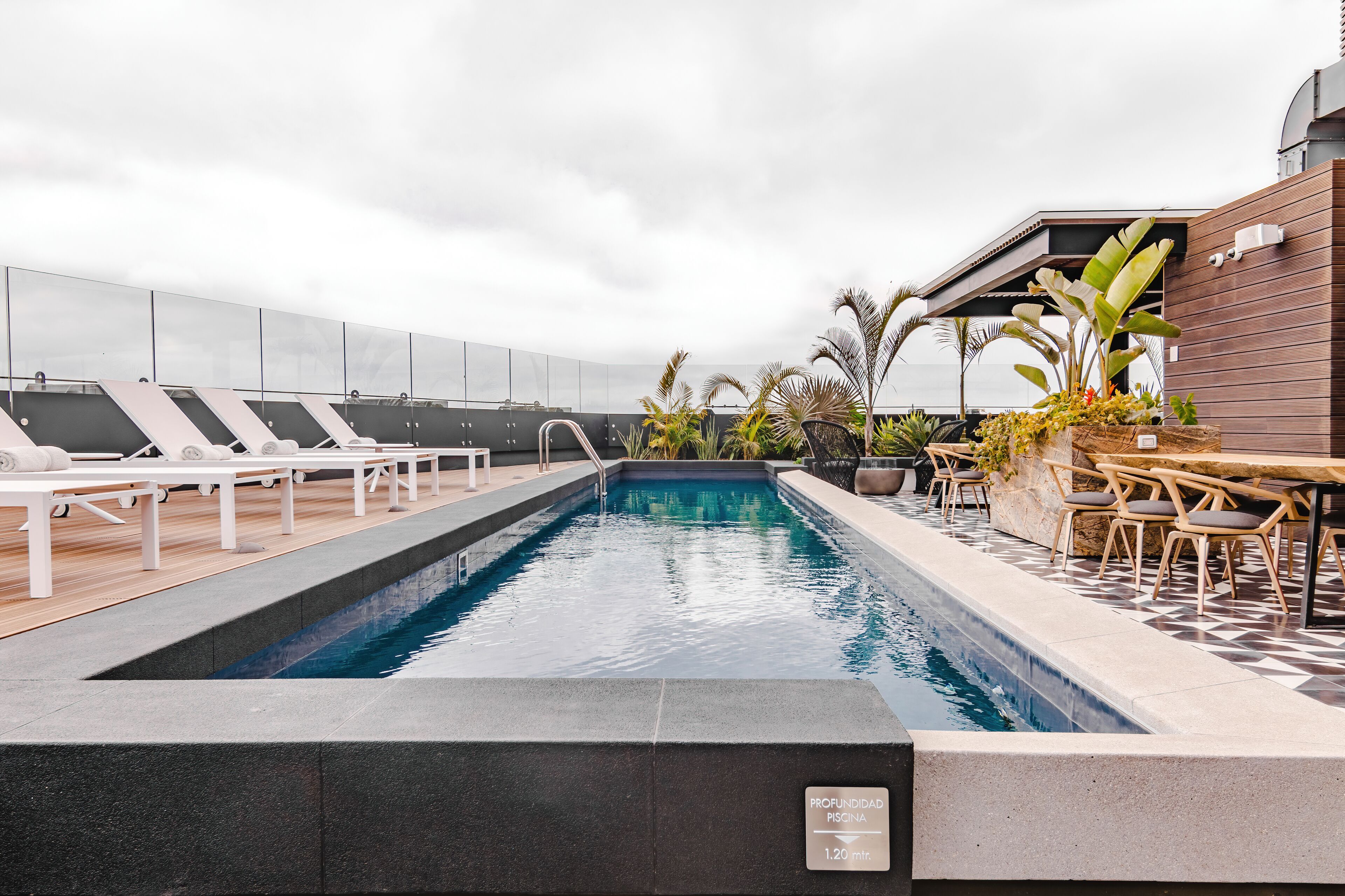 outdoor pool, pool loungers