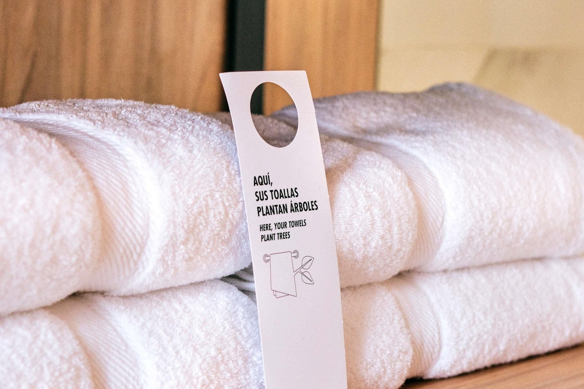 Hypo-allergenic bedding, minibar, in-room safe, desk