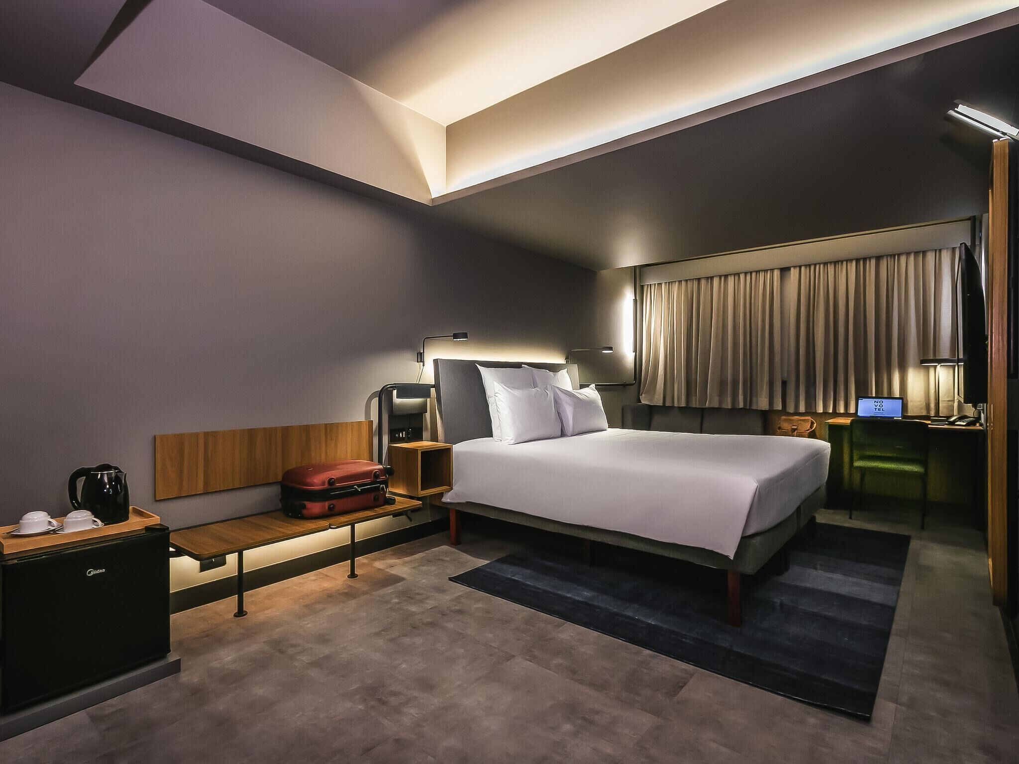 Minibar, soundproofing, free WiFi, bed sheets