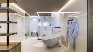 Suite, 1 cama de matrimonio grande, bañera (Master) | Minibar, sistema de insonorización, wifi gratis y ropa de cama