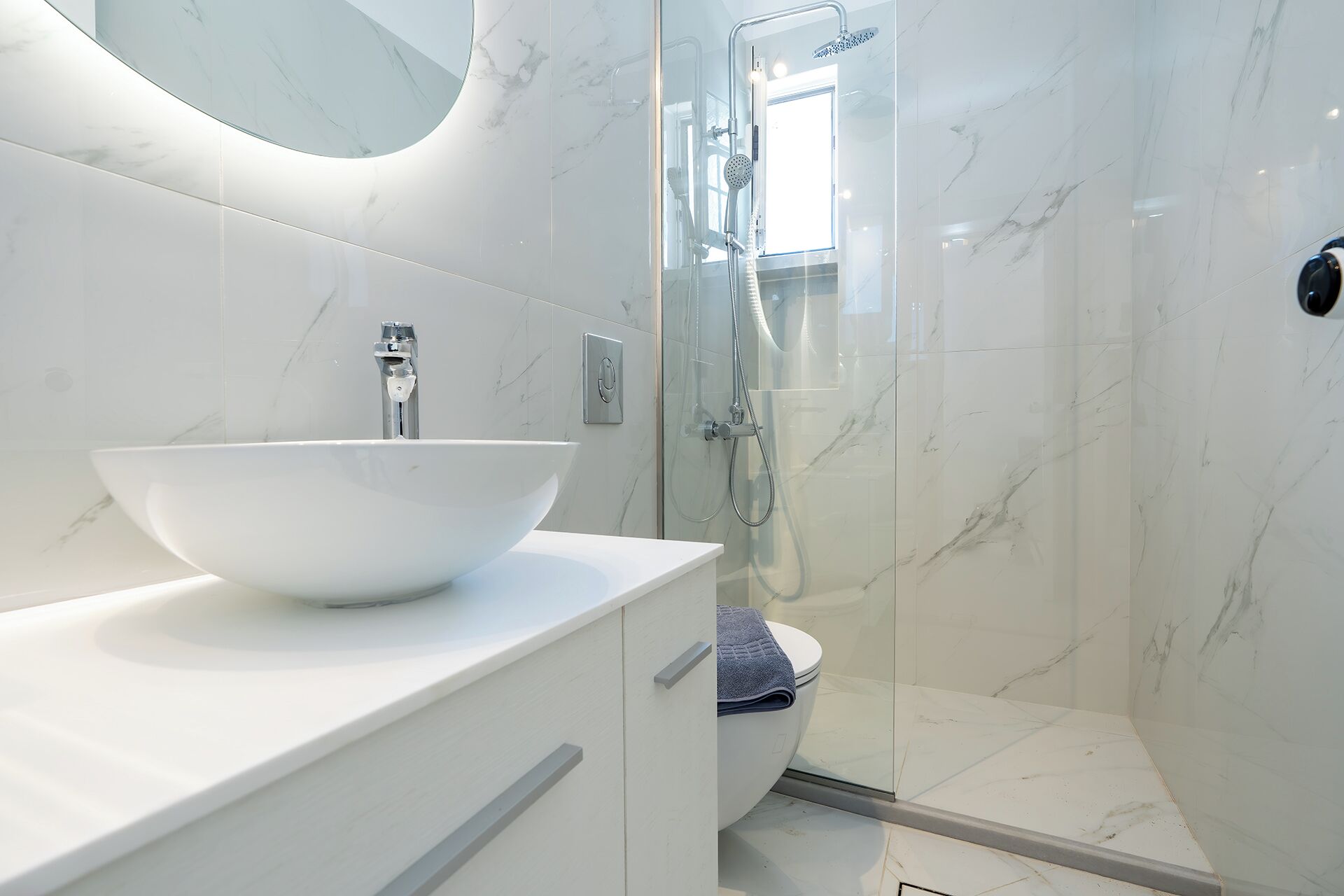 Apartment | Bathroom | Hair dryer