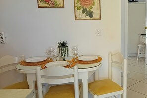 Apartment | Private kitchen | Cookware/dishes/utensils - Aspasia Studios (Kefalonia)