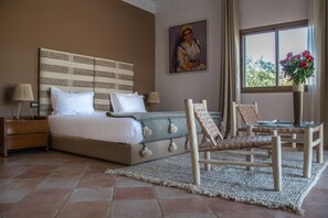 5 chambres, fer et planche à repasser, lit parapluie, Wi-Fi gratuit