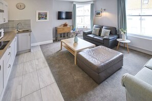 Flat-screen TV, offices - Host & Stay | The Runswick (Whitby)