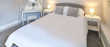 2 soverom, strykejern/-brett, wi-fi (inkludert) og sengetøy