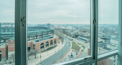 2 Bedroom Fully Furnished Apartment in Baltimore Downtown