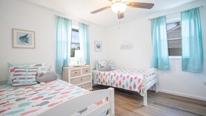 4 bedrooms, iron/ironing board, free WiFi, bed sheets