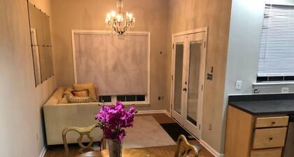 Entire Town House Close to DC