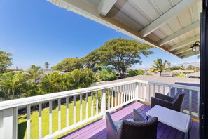 Property grounds - Large Home in Waikoloa Village | 5-Bedrooms | Newly Updated with AC (Waikoloa)