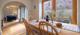 A delightful cottage conveniently located down a quite lane in the village