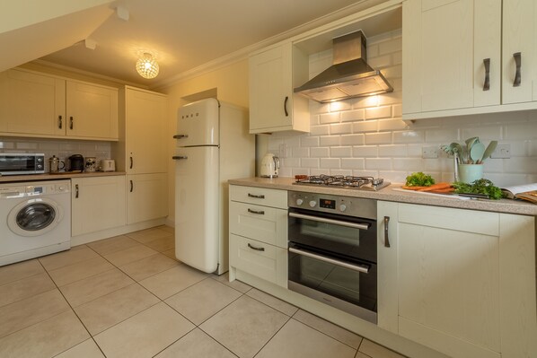 Fridge, microwave, oven, dishwasher