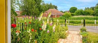 Pond Cottage (E), Edgefield, Norfolk