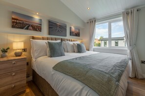 3 bedrooms, iron/ironing board, Internet, bed sheets - Sandy Toes, Burnham Market, Norfolk (Burnham Market)