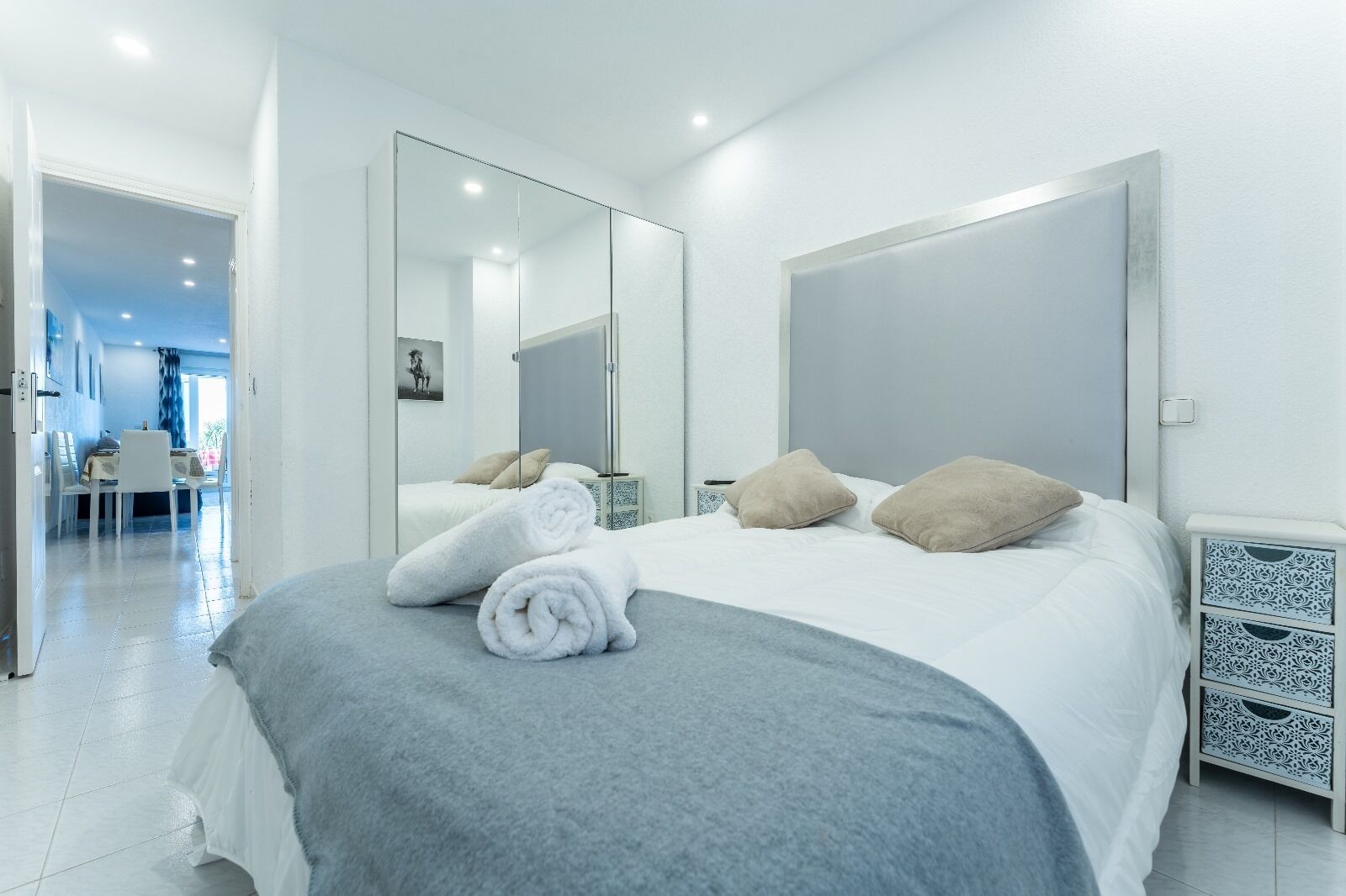 3 makuuhuonetta, silitysrauta/-lauta, vauvan matkasänky, ilmainen Wi-Fi