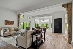 Smart TV, fireplace, offices