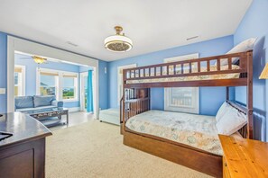 6 bedrooms, free WiFi, bed sheets - Premier Oceanfront Dog Friendly w/ Pool, Elevator, Hot Tub, EV Charger, Game Rm (Hatteras)