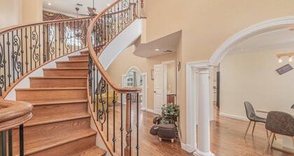 Plum Guide - Primrose Estate