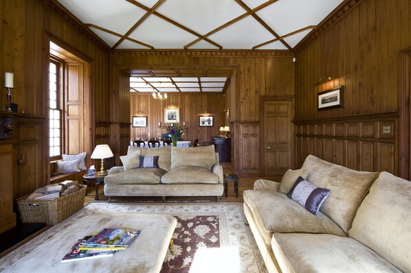 تلفزيون، كُتُب