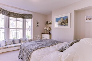 3 bedrooms, iron/ironing board