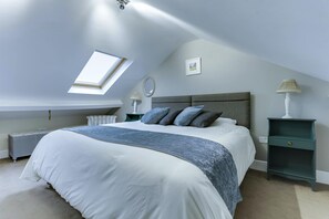 6 bedrooms, iron/ironing board - Plum Guide - Nunnery Lane (York)