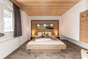 Unclassified image, 3 of 64, button