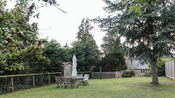 Tempat makan outdoor