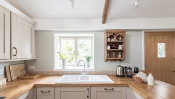 Microwave, dishwasher